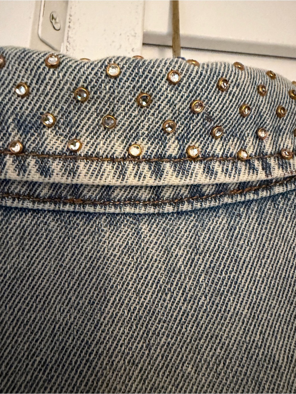 SANDRO
rhinestone-embellished cropped shirt Sz L - Picture 4 of 11